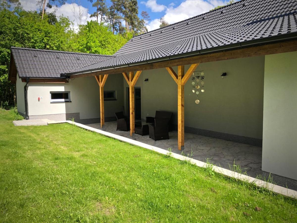 Mezonetovy Apartman S Terasou Na Samote V Lese Vlkava Exterior photo