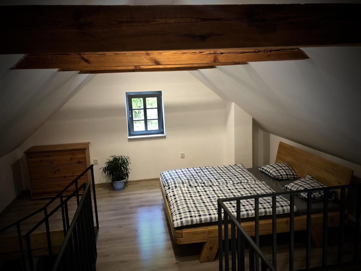 Mezonetovy Apartman S Terasou Na Samote V Lese Vlkava Exterior photo